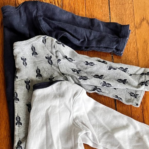 Long-sleeved space onesie bundle, Rocket, Moon - 9-12 months, Yoga Sprout - Picture 5 of 5